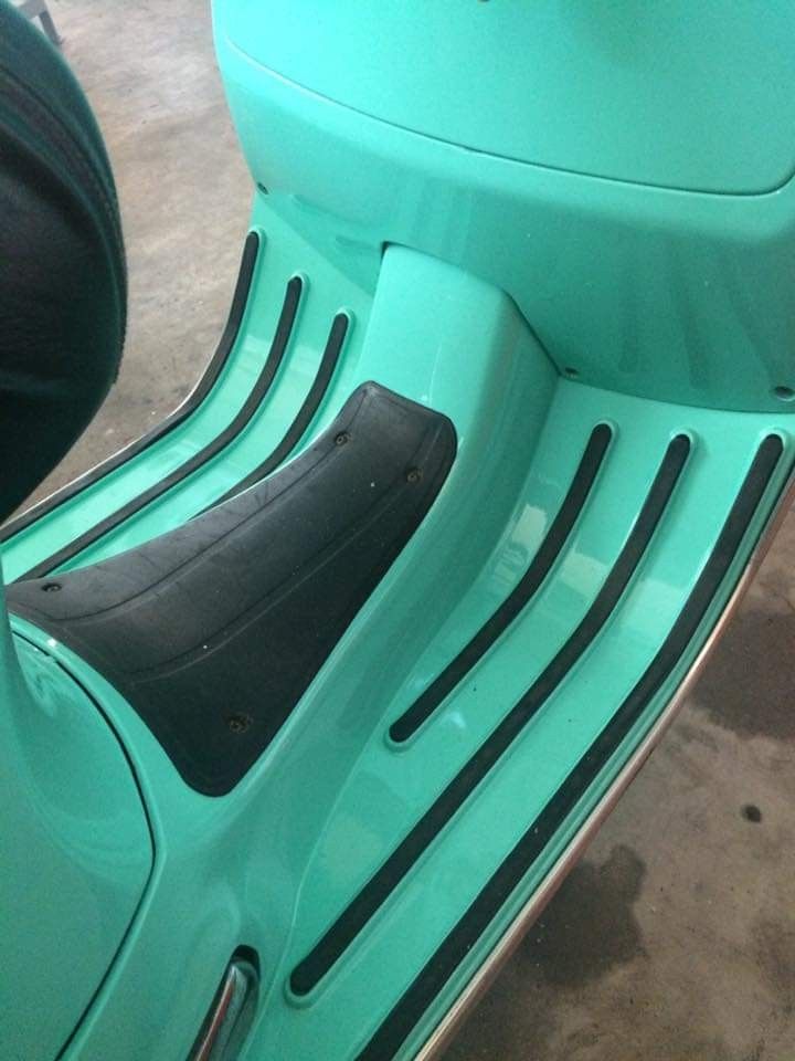 VESPA SPRAY PAINT JOB, Car Accessories, Car & Services on