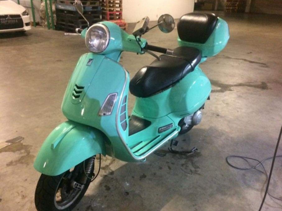 VESPA SPRAY PAINT JOB, Car Accessories, Car & Services on