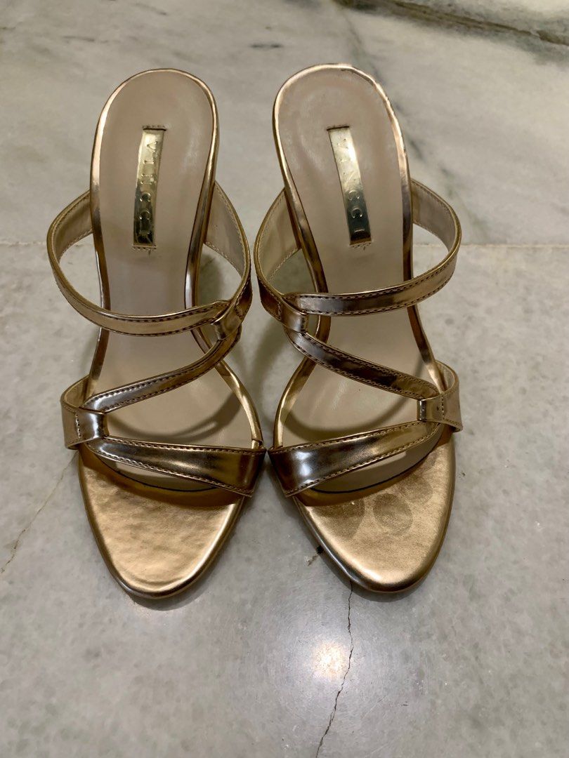 Gold heels size on sale 3