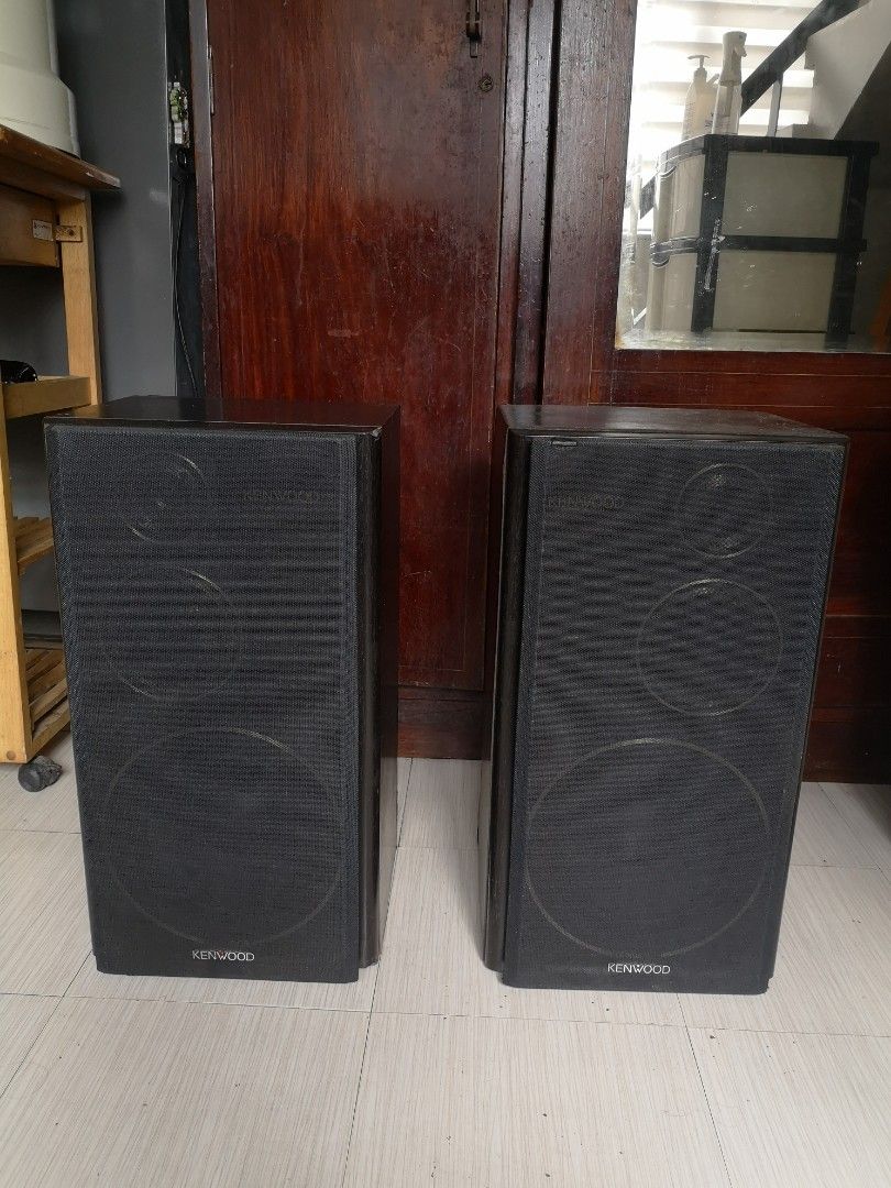 Vintage Kenwood Floor Standing Speakers model V55e, Audio, Soundbars