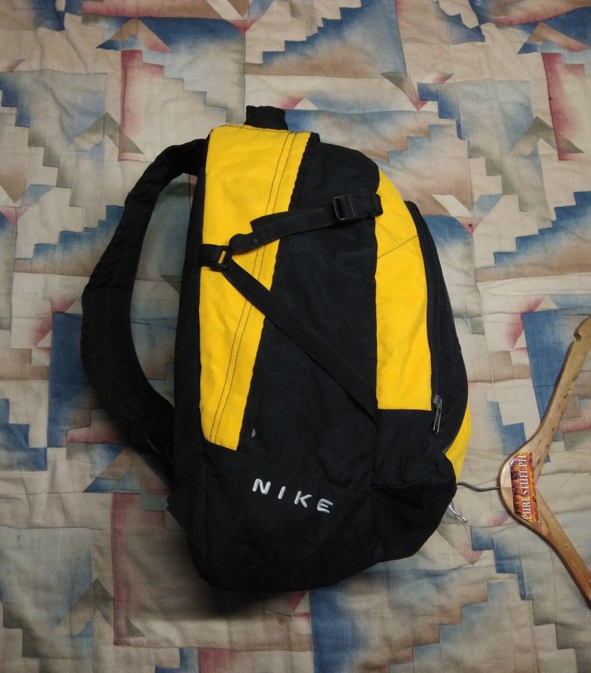 vintage backpack nike