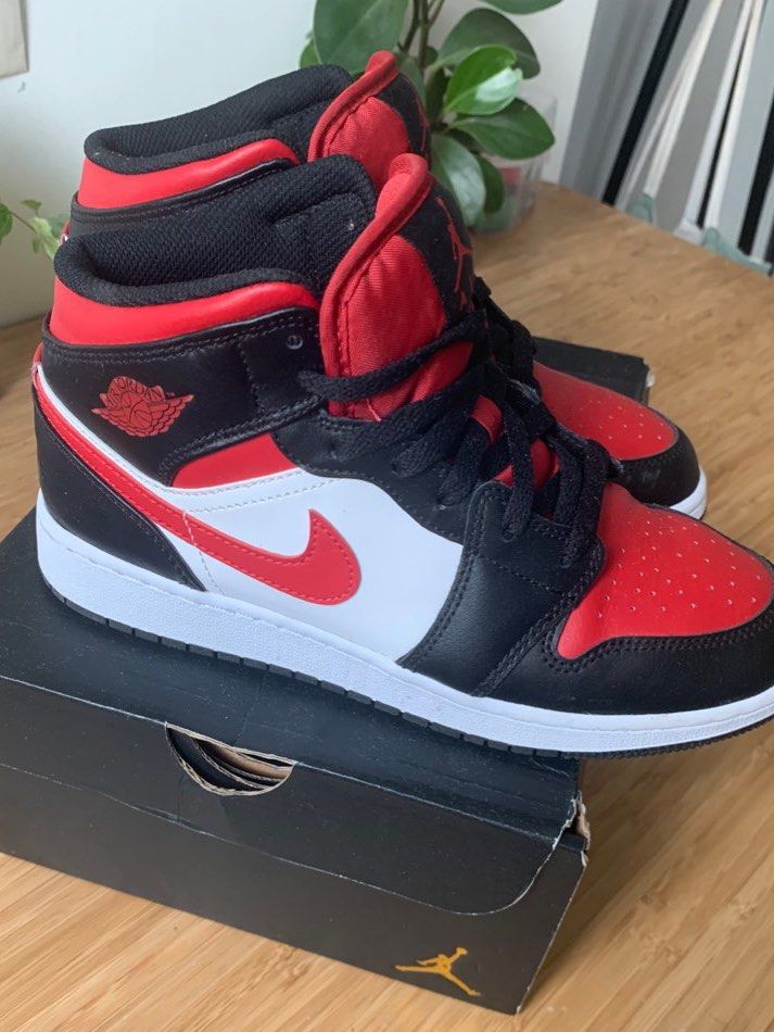 Women s Bred Toe Air Jordan 1 Mid Women s Fashion Footwear