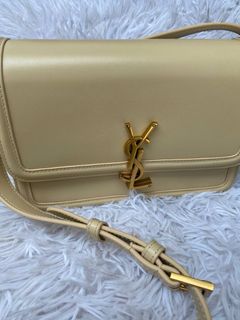 (Category: ) located in . Submitted by livewithBAGS (Listing ID 1235960417, Image 1). Description: .