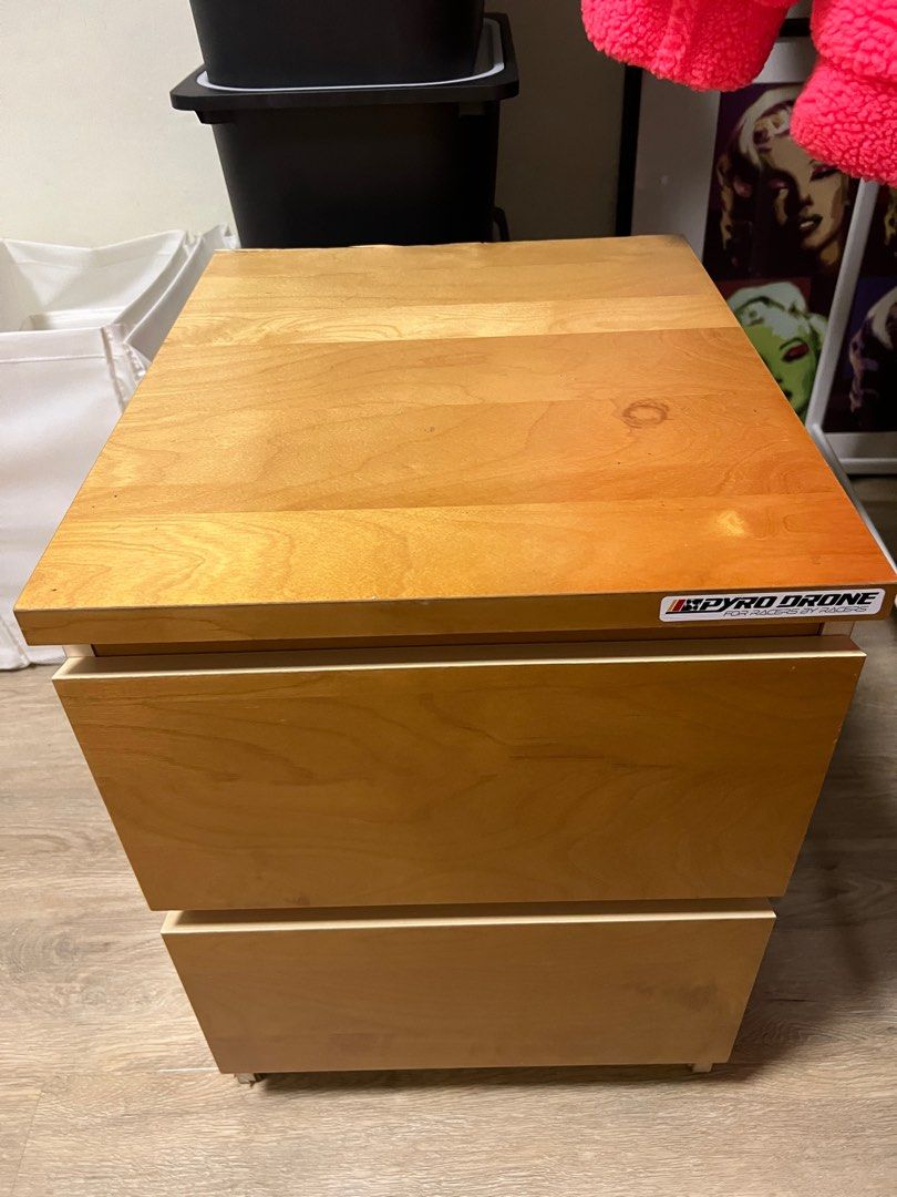 20 Moving Out, Furniture & Home Living, Furniture, Shelves,