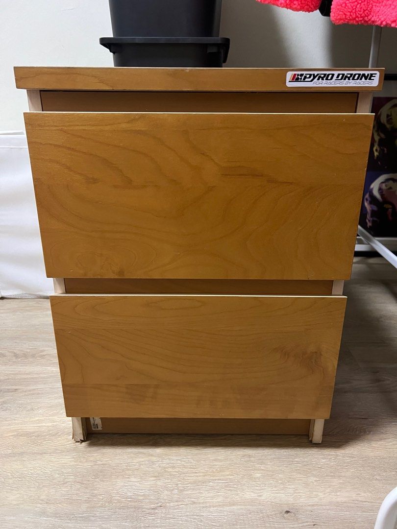 20 Moving Out, Furniture & Home Living, Furniture, Shelves,