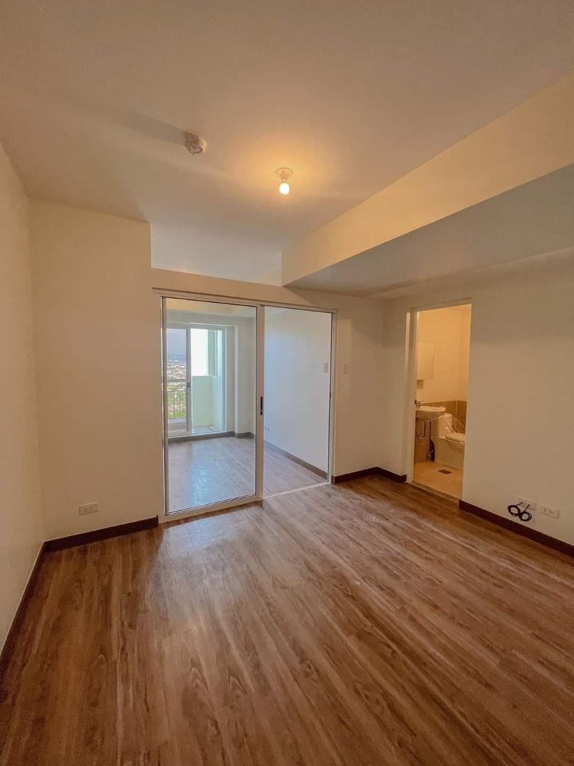 Preselling 32 sqm 1BR Condo near C5 BGC by DMCI Homes Prisma Residences