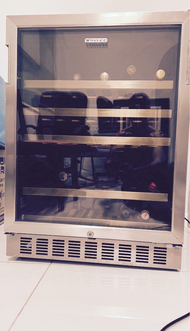 50 Bottle Vintec Under Counter Wine Fridge, TV & Home Appliances, Kitchen Appliances, Wine