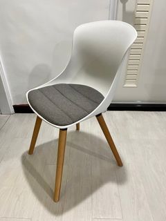 特力屋 萊特塑鋼椅 櫸木腳架40mm/白椅背 九成新 台中北屯區自取，多間優惠