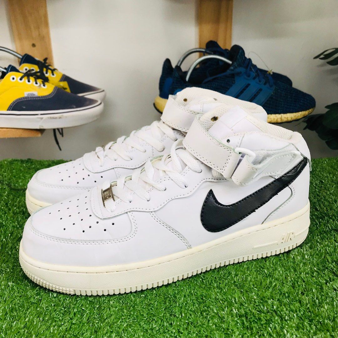 Nike air force one 82 white shoes sneakers, Men's Fashion, Footwear,  Sneakers on Carousell