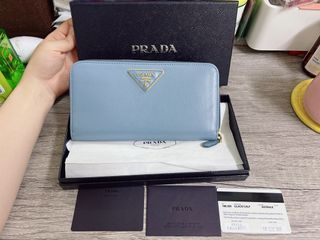 🌟全新全配送禮🎁 Prada水藍色 牛皮 真皮長夾 皮夾 附盒 購證卡片