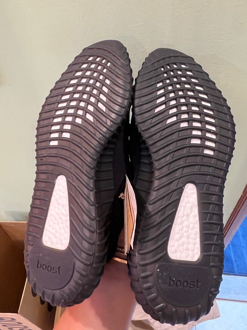 Adidas Yeezy Boost 350 V2 Size US10.5 UK10 Men s Fashion