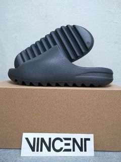 Adidas Yeezy Slide Onyx Kids Size 12K (DS/ Brand New) SHIPS FAST