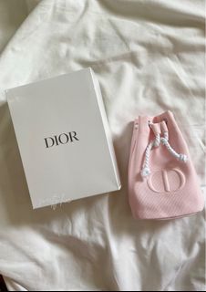 (Category: ) located in . Submitted by sweetlyluxe (Listing ID 1236071442, Image 1). Description: .