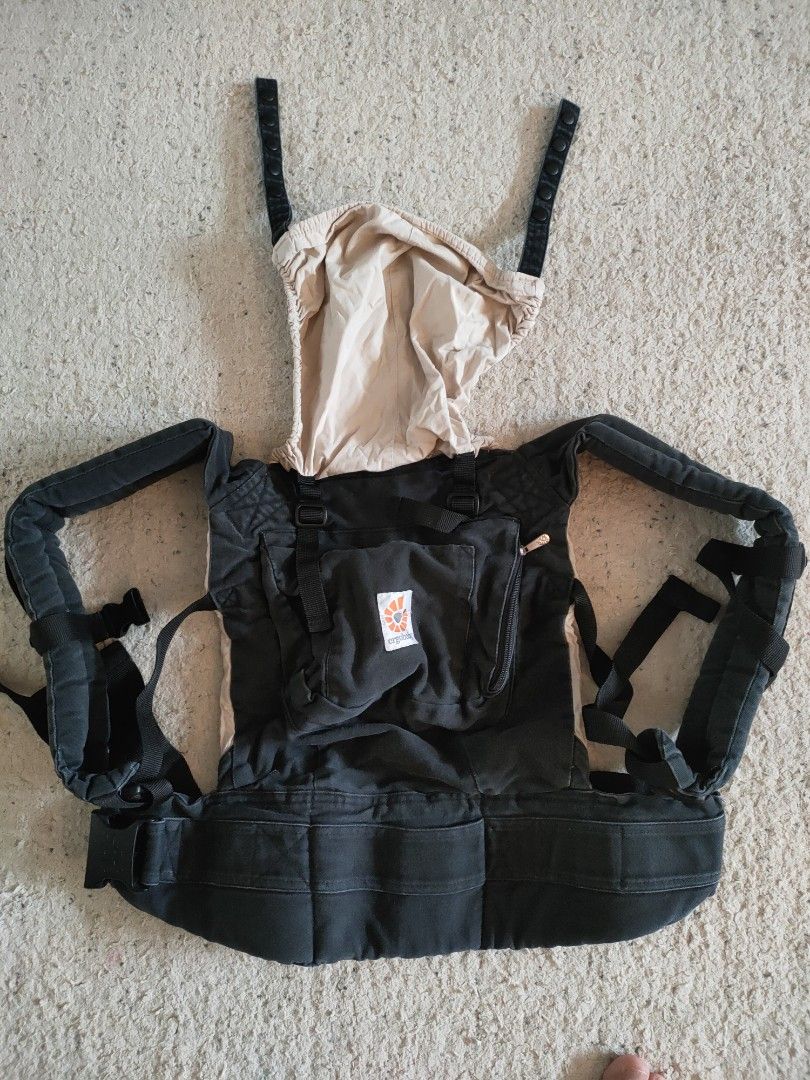 Bumbo top baby carrier