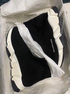 (Category: ) located in . Submitted by mooooreencloset (Listing ID 1236062973, Image 1). Description: .