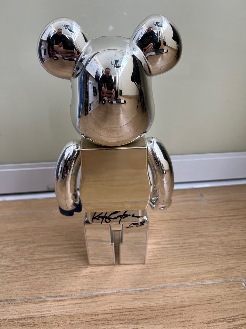 Bearbrick WORLD WIDE TOUR Kostas Seremetis 400%, 興趣及遊戲, 玩具 