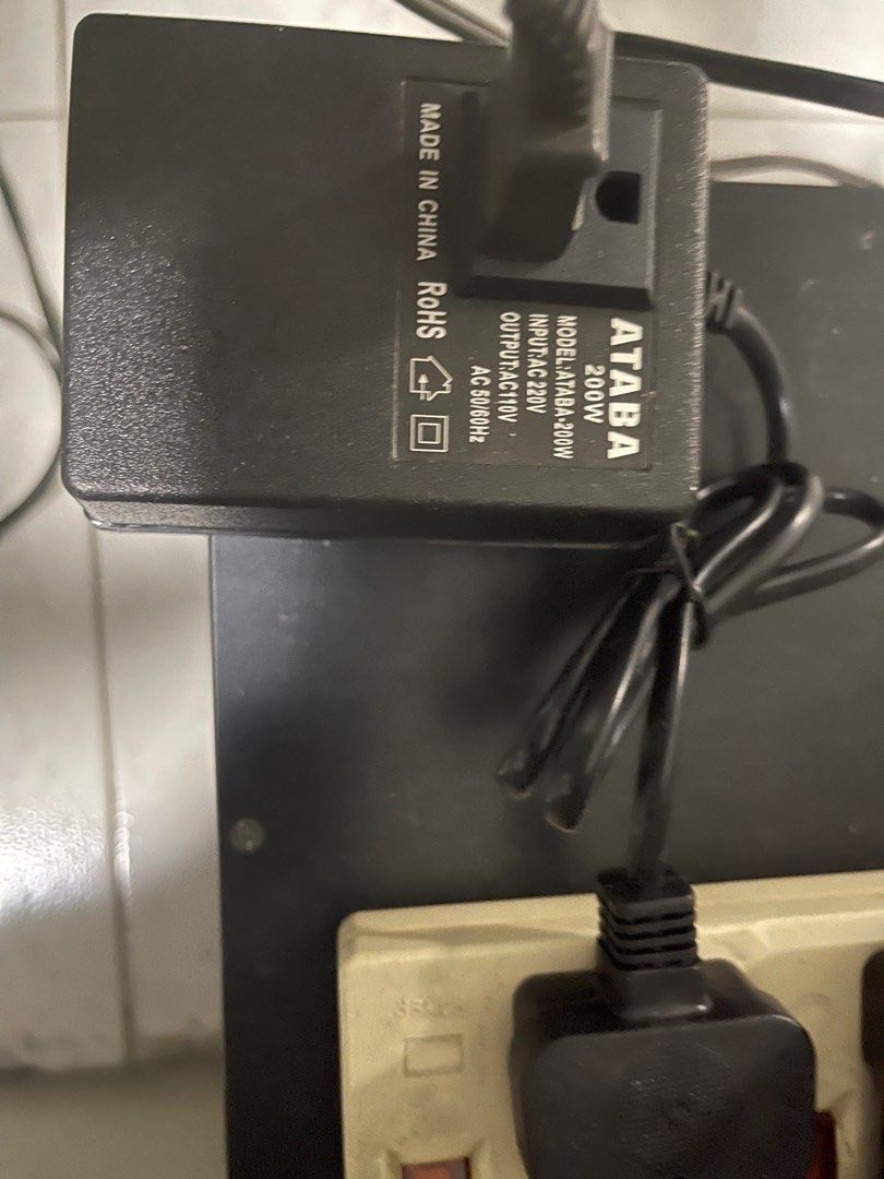 Betamax player (HiBand) (Hifi), Betamax tape rewinder, Voltage