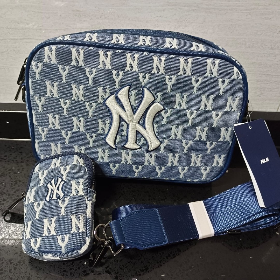 Mlb Jacquard Monogram Cross Bag New York Yankees, Women's Fashion, Bags &  Wallets, Tote Bags on Carousell