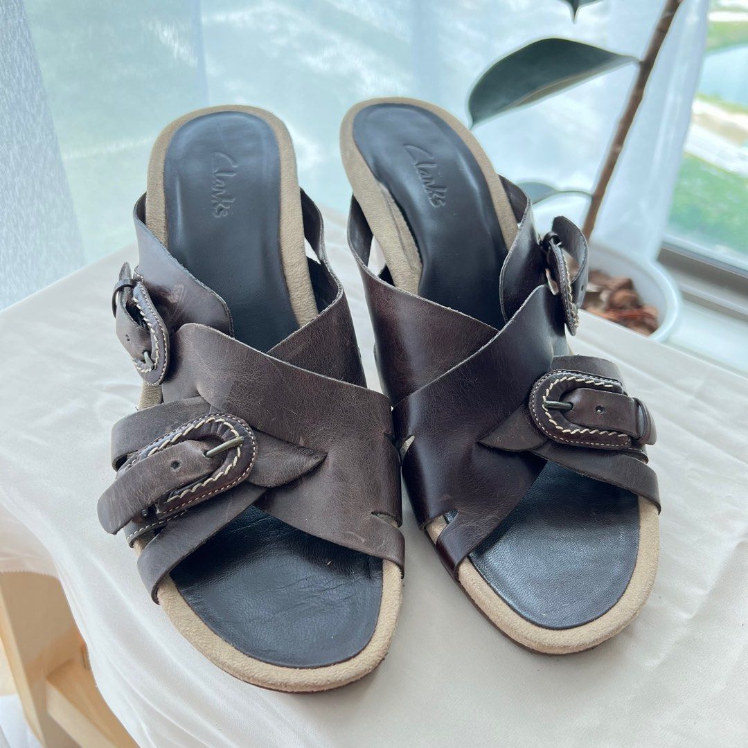 Clarks Brown Sandal Women s Fashion Footwear Sandals on Carousell