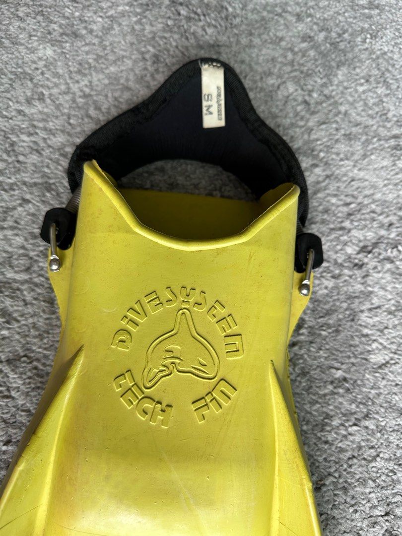 Dive System Tech Fins, Sports Equipment, Sports & Games, Water Sports on Carousell