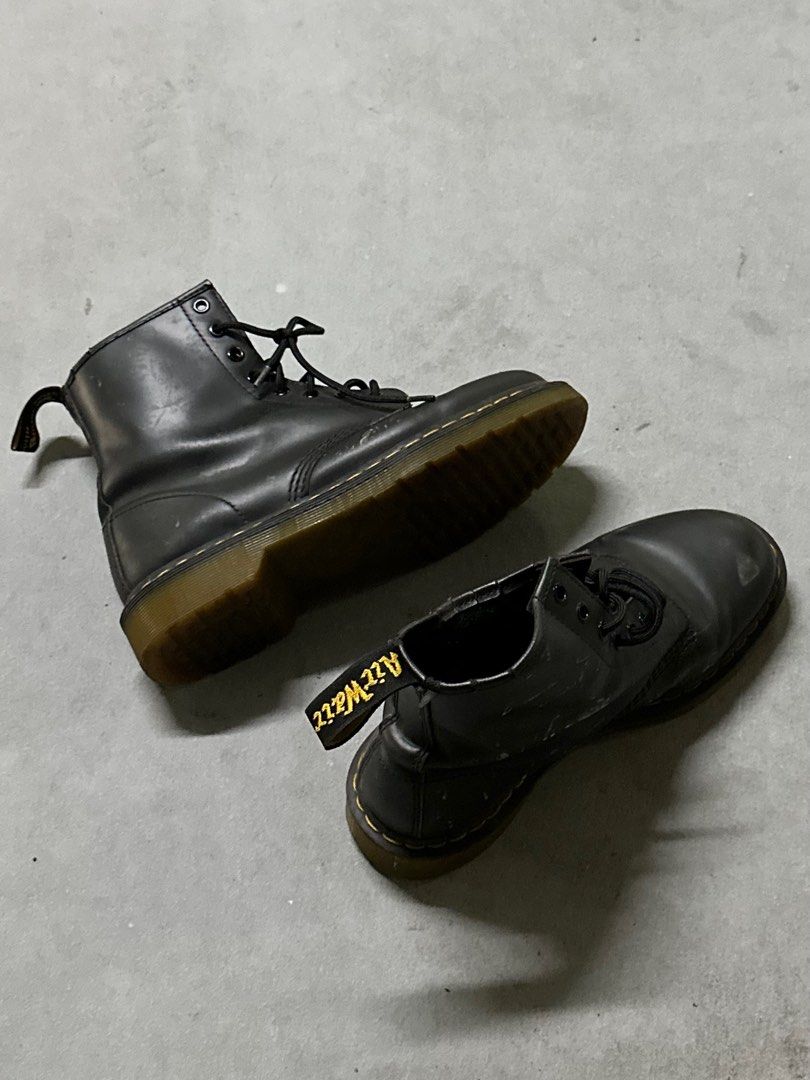 Matt black doc martens deals