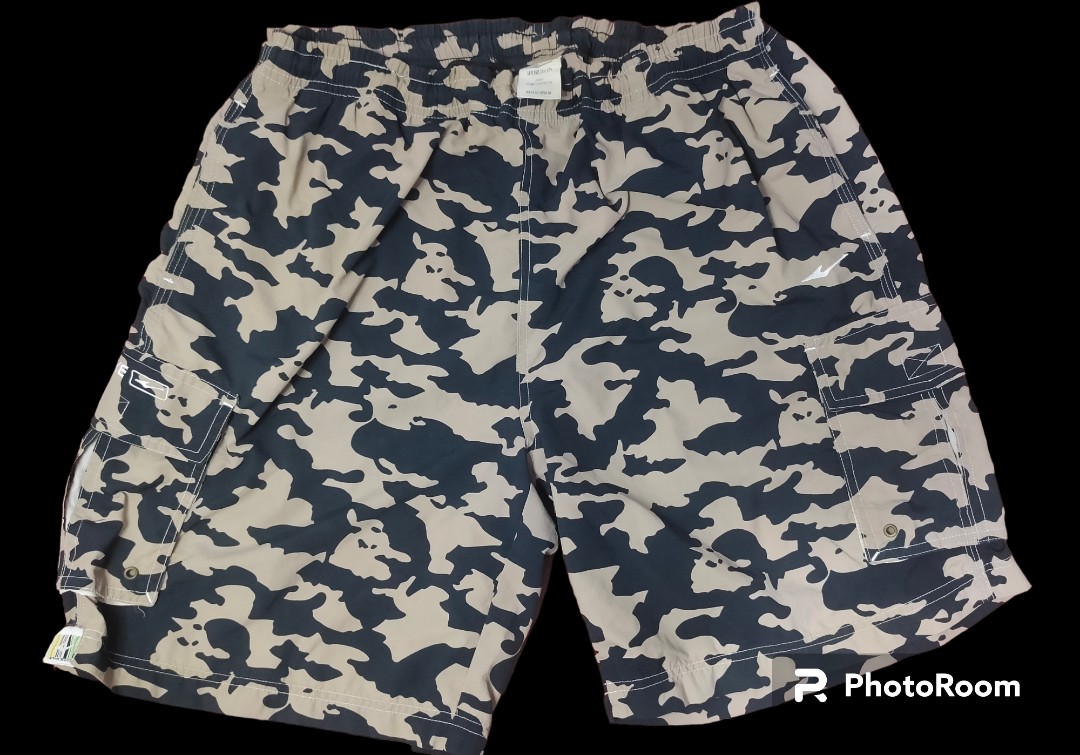 Erke Camouflage Cargo Shorts, Men's Fashion, Bottoms, Shorts on Carousell