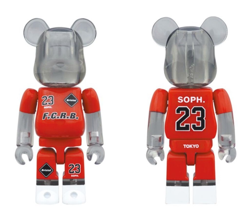 FCRB X Tokyo 23 Bearbrick 100%, 興趣及遊戲, 玩具& 遊戲類- Carousell