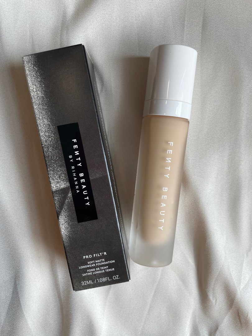 Fenty Beauty by Rihanna 200 Pro Filt'R Soft Matte Longwear Foundation - 32 ml