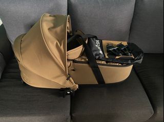 Full set Babyzen yoyo bassinet Toffee