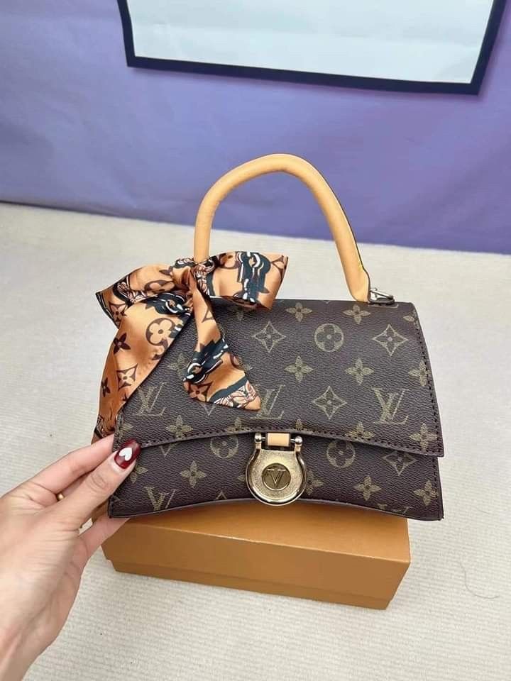 Gucci and Louis Vuitton Bag
