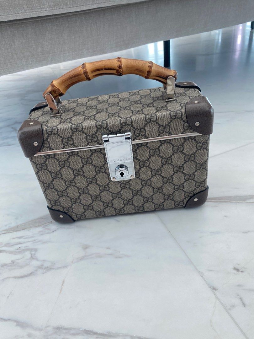 Gucci globe new arrivals trotter vanity case