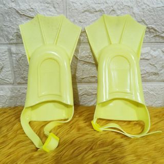 Guppy swimming fins for kids