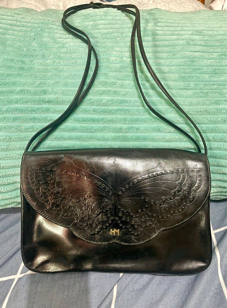 Hanae Mori (Category: Luxury Bags & Wallets) located in San Pablo. Submitted by prelovedbymistyblue (Listing ID 1236154032, Image 1). Description: Original Hanae Mori leather sling bag. Still nice. Main flaw: the leather inside is powdery (starting to expire) . Selling low for 280. .