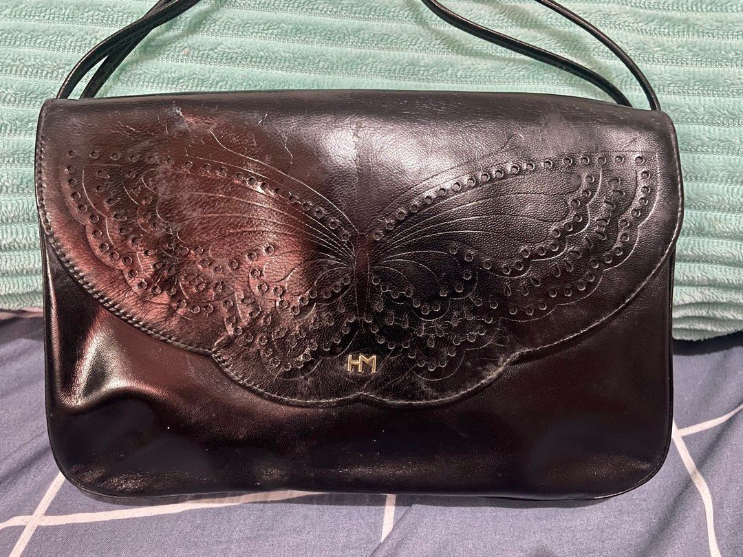 Hanae Mori (Category: Luxury Bags & Wallets) located in San Pablo. Submitted by prelovedbymistyblue (Listing ID 1236154032, Image 2). Description: Original Hanae Mori leather sling bag. Still nice. Main flaw: the leather inside is powdery (starting to expire) . Selling low for 280. .