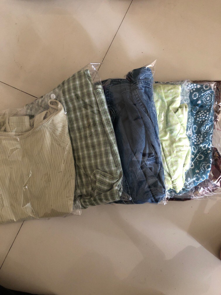 How I manage the clothes, Fesyen Wanita, Pakaian Wanita, Atasan di Carousell