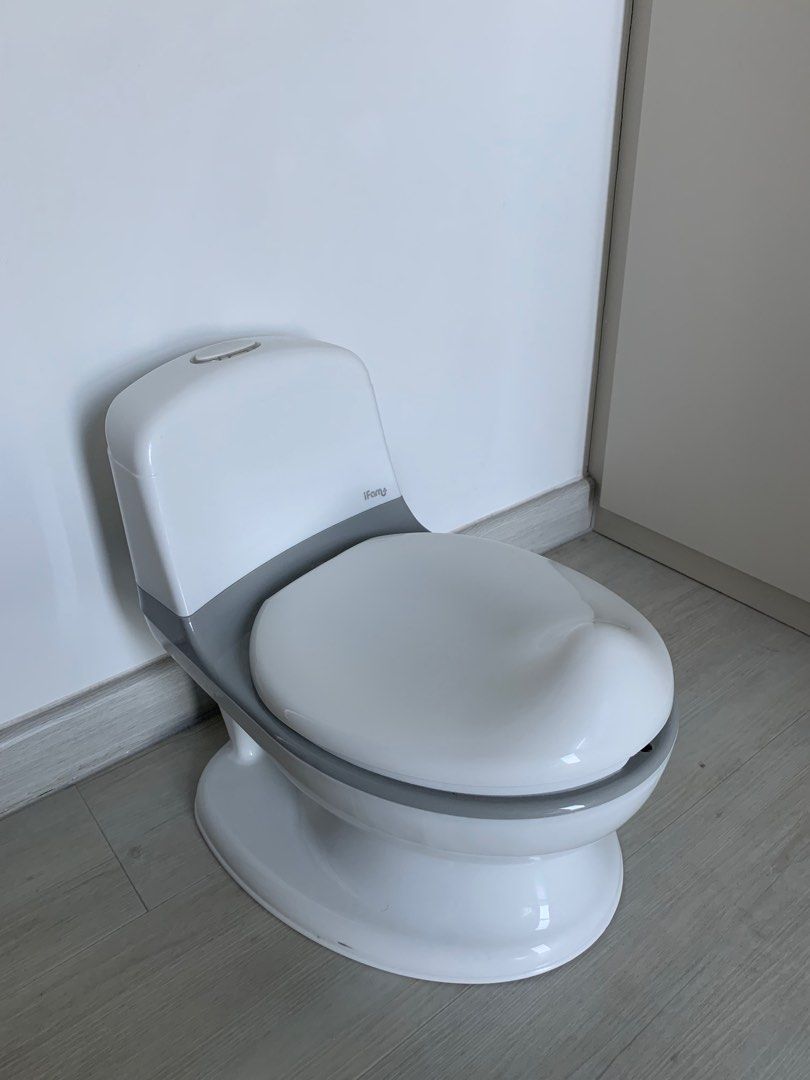 IFam Potty with Flush, Babies & Kids, Baby Nursery & Kids Furniture