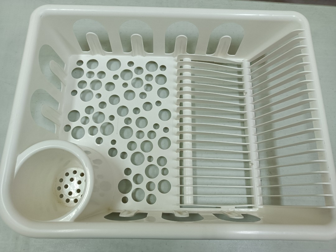 https://media.karousell.com/media/photos/products/2023/6/7/ikea_dish_drainer_1686122675_9d1064ea.jpg