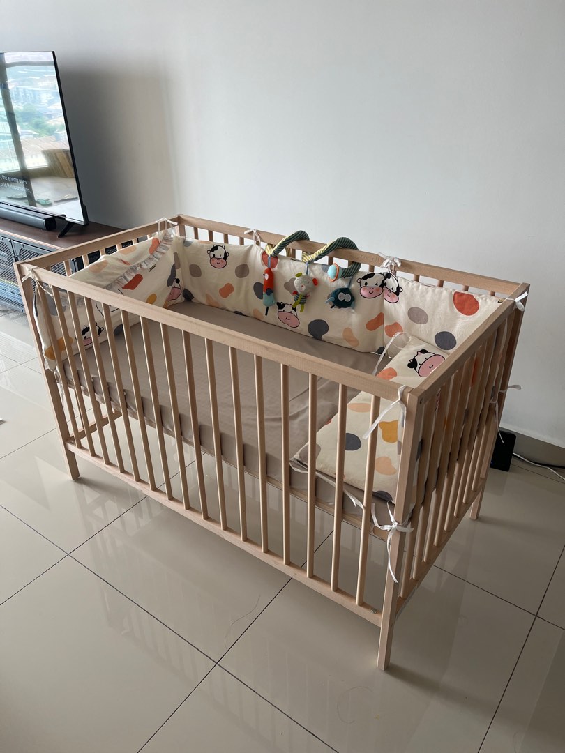 Sniglar 2025 baby cot