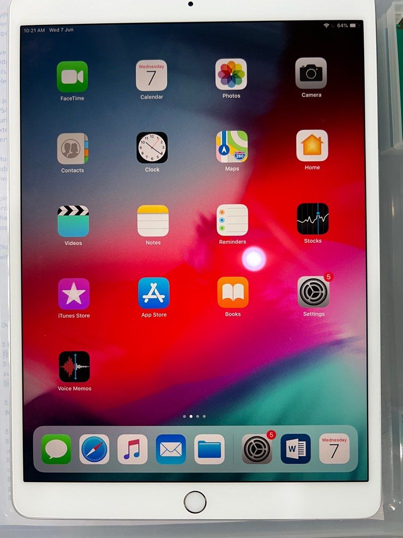 iPad A1701 model ( really new like new ), Mobile Phones & Gadgets