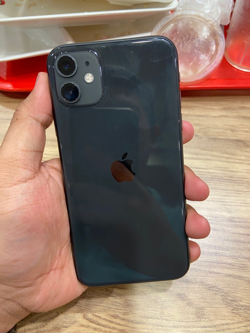 iPhone 11 128GB Globelocked, Mobile Phones & Gadgets, Mobile Phones