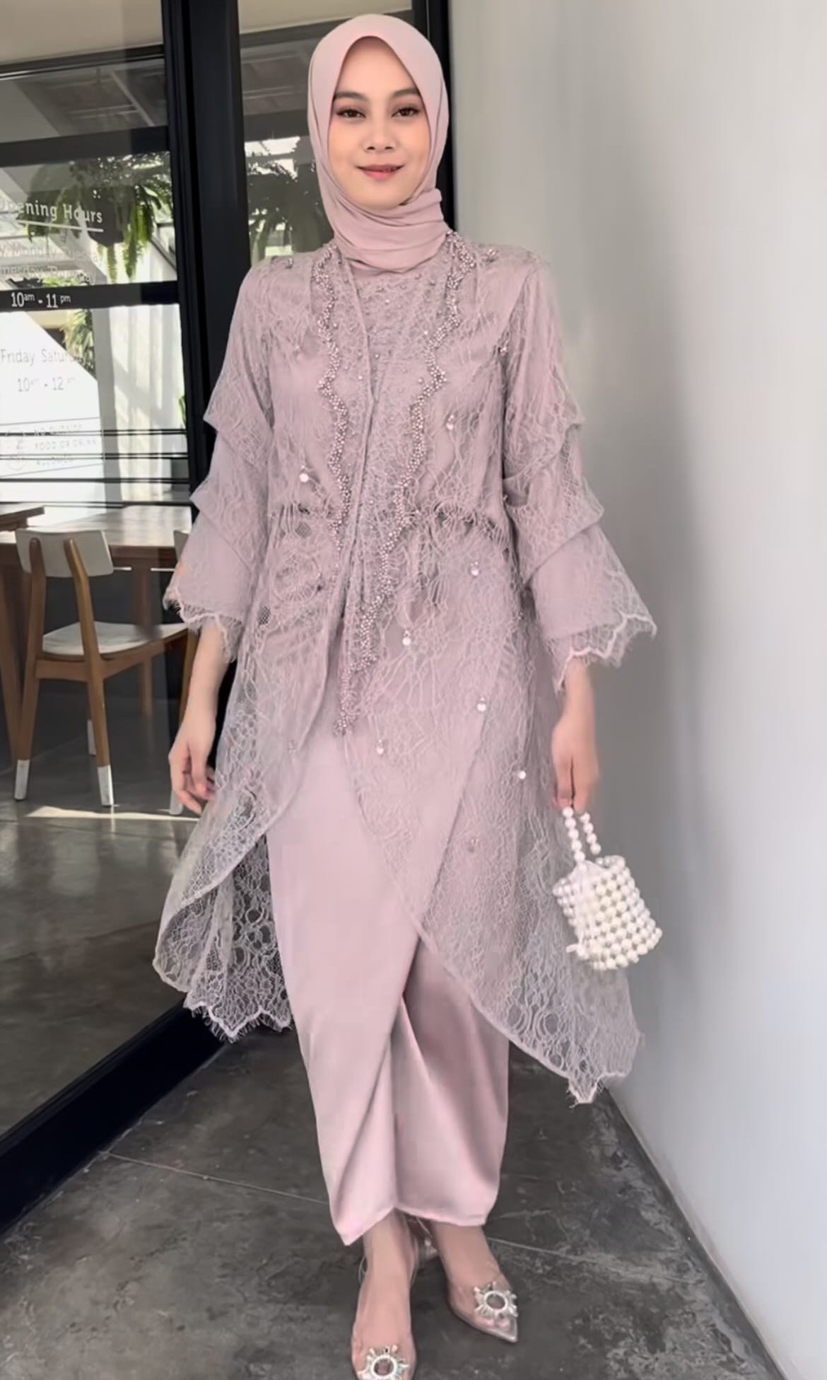 Kebaya Wisuda Kondangan Luxxe Studio on Carousell