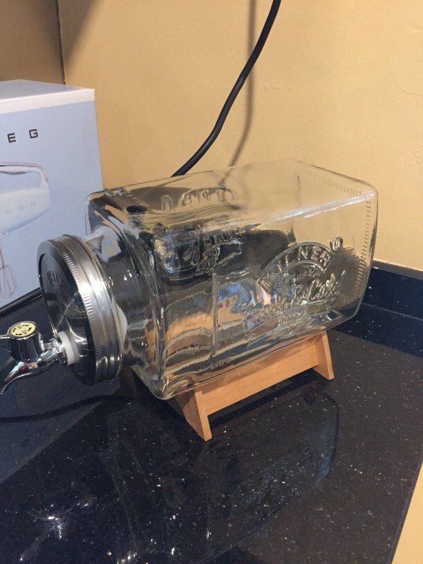 Kilner water dispenser, Furniture & Home Living, Kitchenware