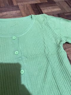 Knit green top