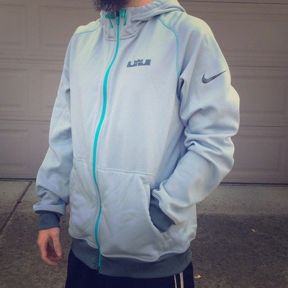 Nike Lebron James Therma fit hoodie