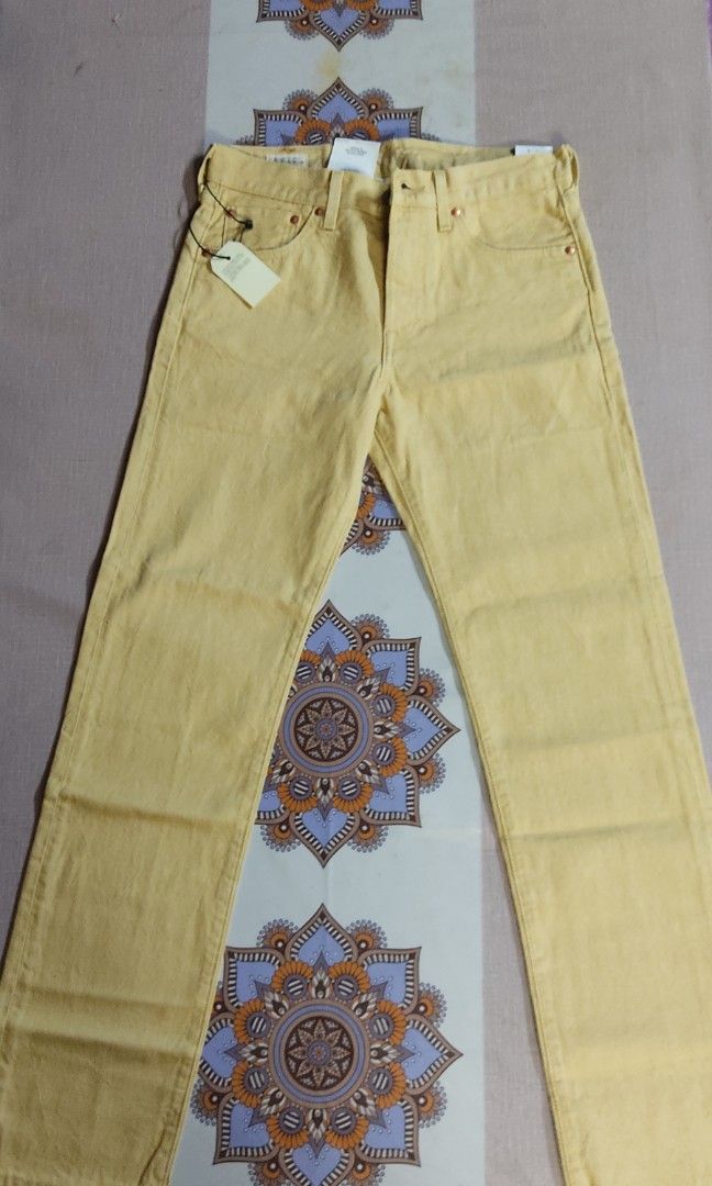 Levis 501 sale yellow