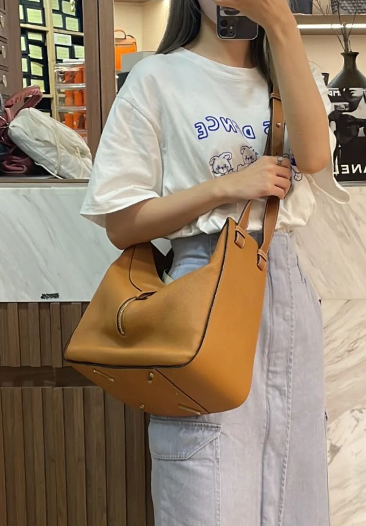 Loewe 2025 hammock medium