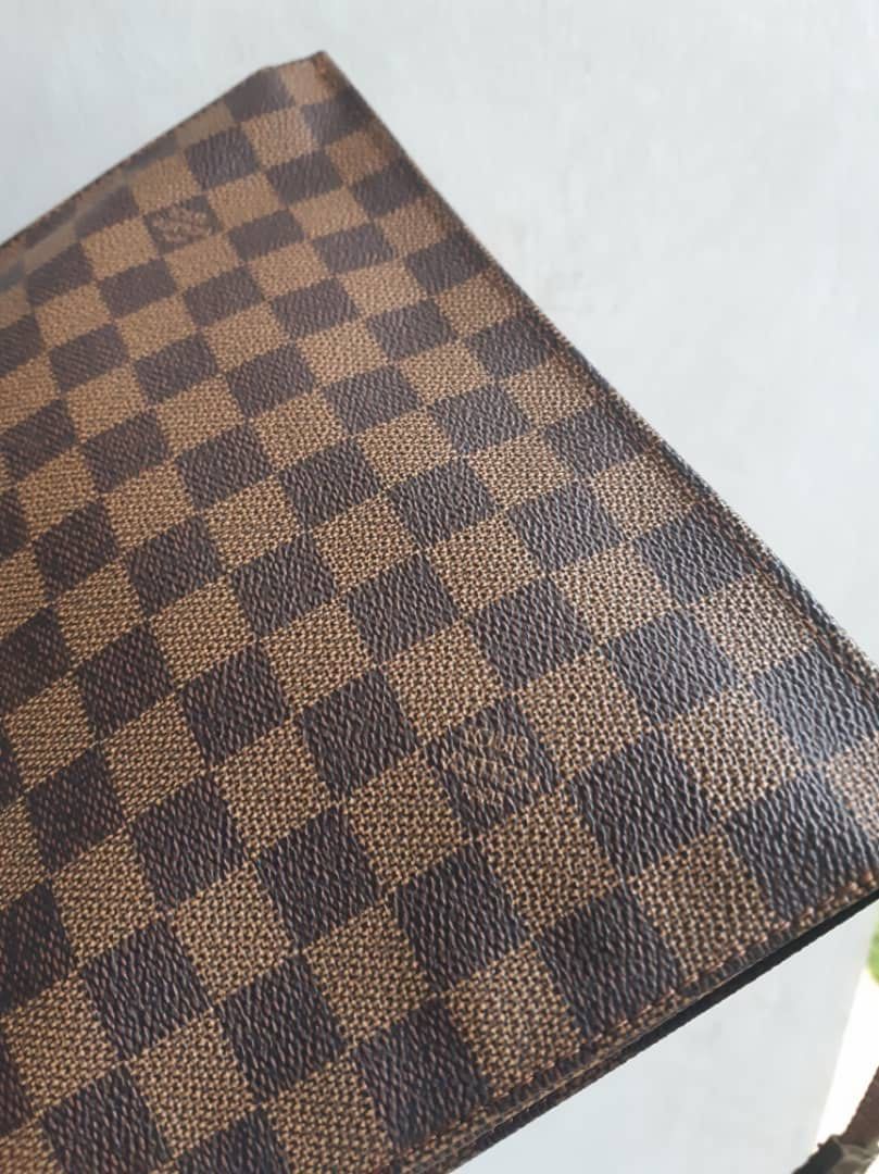 Damier ebene toiletry best sale 26