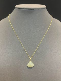 Lucky Jade Necklace 18K Gold