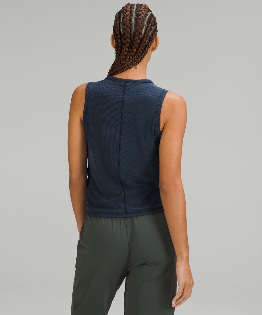 lululemon - lululemon ルルレモン Do the Twist Crop Tank Lululemon Do the Twist Cropped Tank Top - Green Jasper