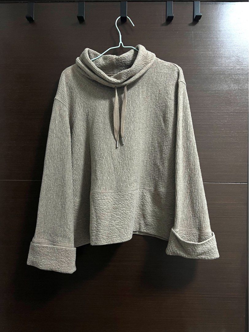 Lululemon turtleneck outer sweater Women s Fashion Coats